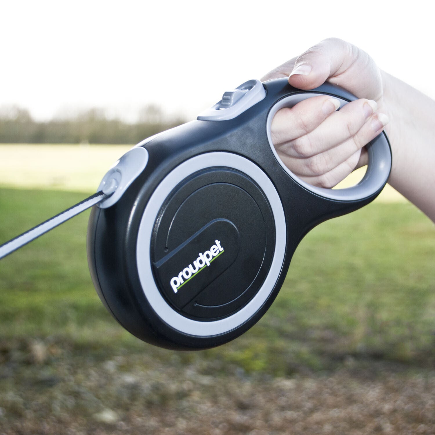 Retractable Dog Leash with Anti-Twist and Anti-Tangle Features, Click Stop Extension